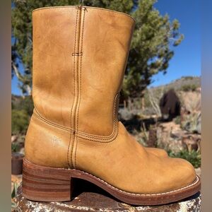 FRYE Campus 10L Short Boots In Banana Vintage